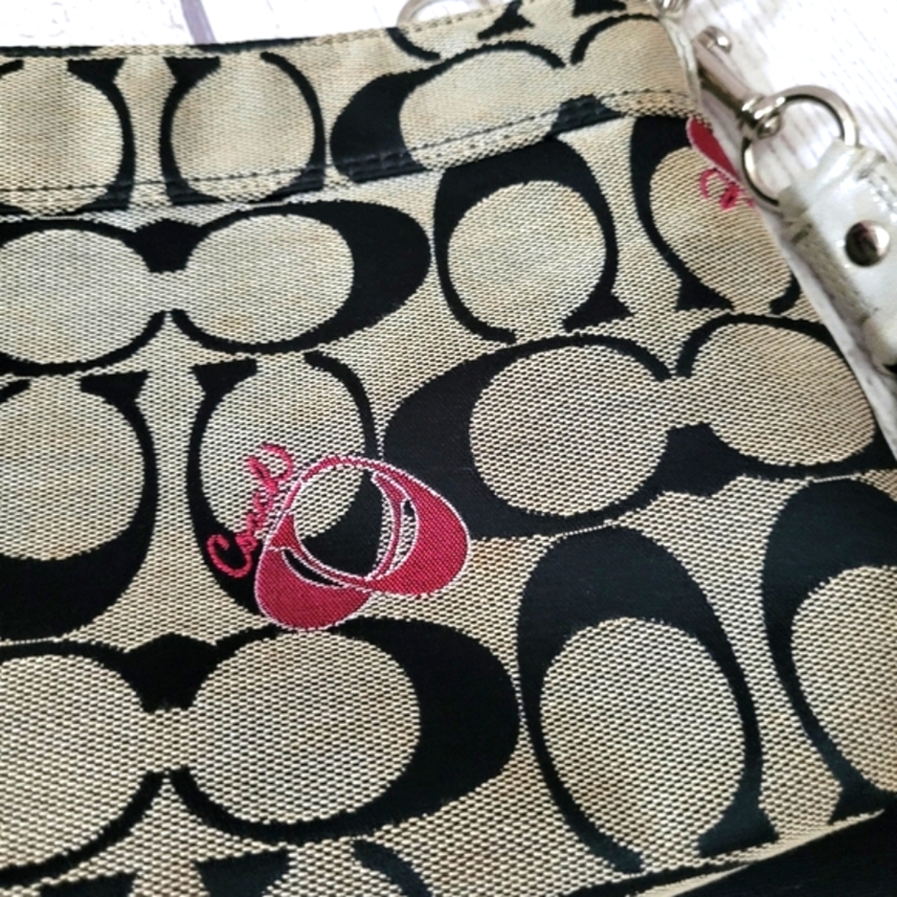 Coach Poppy Crossbody Signature C Canvas Bag W Hearts - Picture 6 of 10